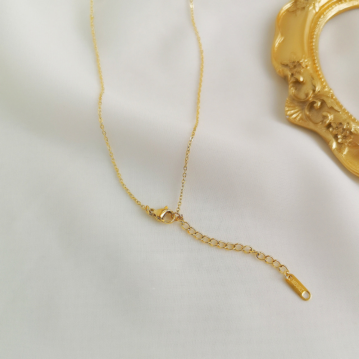 Design butterfly necklace