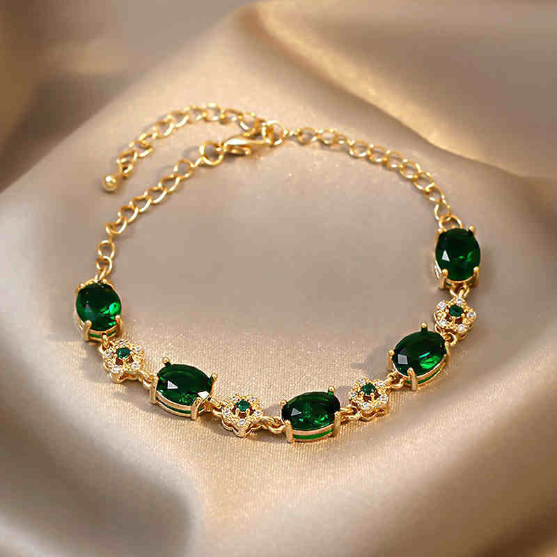 High-grade Design Exquisite Design Emerald Bracelet For Women