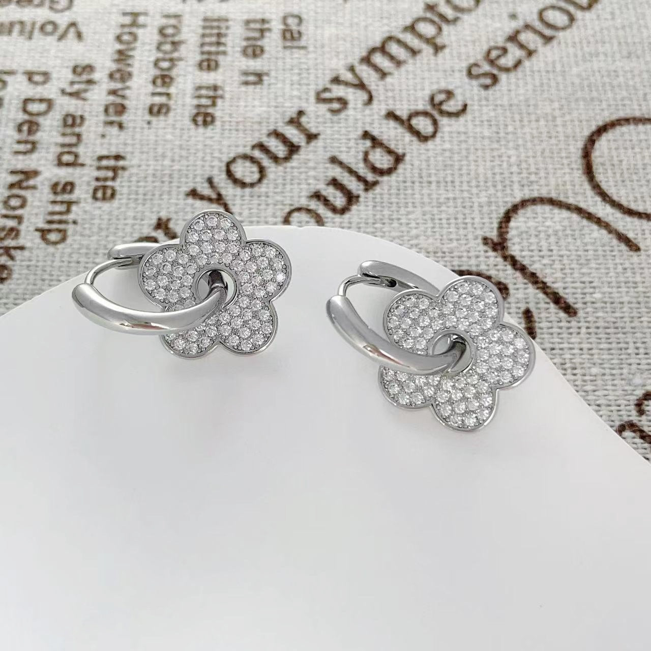 Flower Special-interest Design Ear Studs Special-interest Design